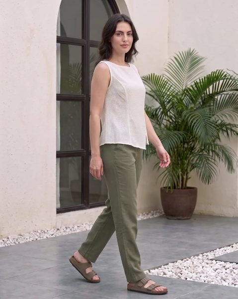 Women Sleeveless Panelled Slit Hem Textured Top