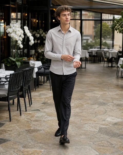 Medium Length Spread Collar Full Sleeve Shirt